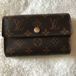 ‼️sold‼️Louis Vuitton portefeuilles alexandra